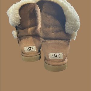 Woman uggs size7